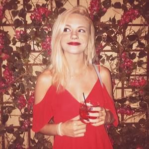 Meet your Posher, Claire